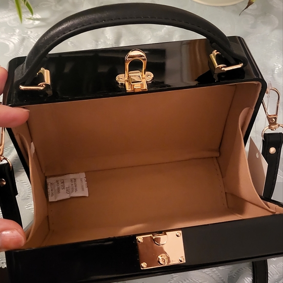 Fashion sling , crossbody or shoulder bag - Picture 13 of 16